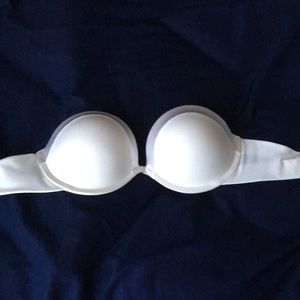 White strapless push up bra